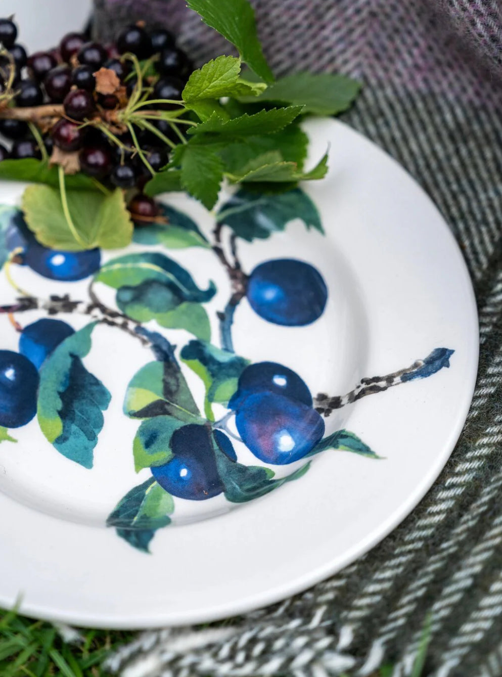 Emma Bridgewater Damson 8 1/2 Inch Plate