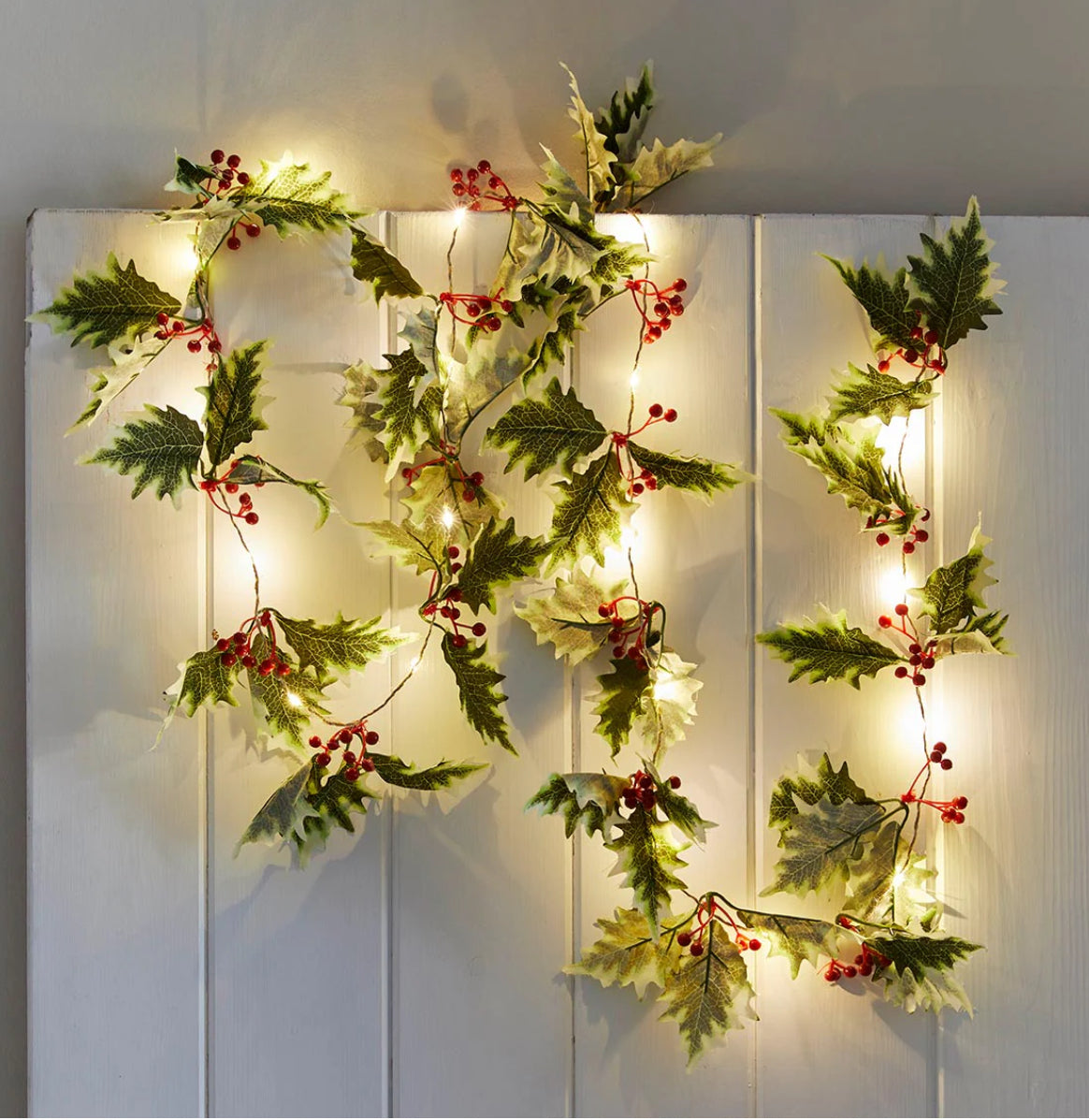 Botanical Holly Leaf String Lights