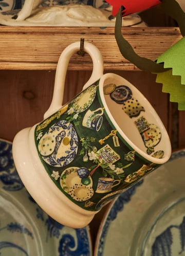 Emma Bridgewater Green Christmas Dresser   1/2 Pint Mug