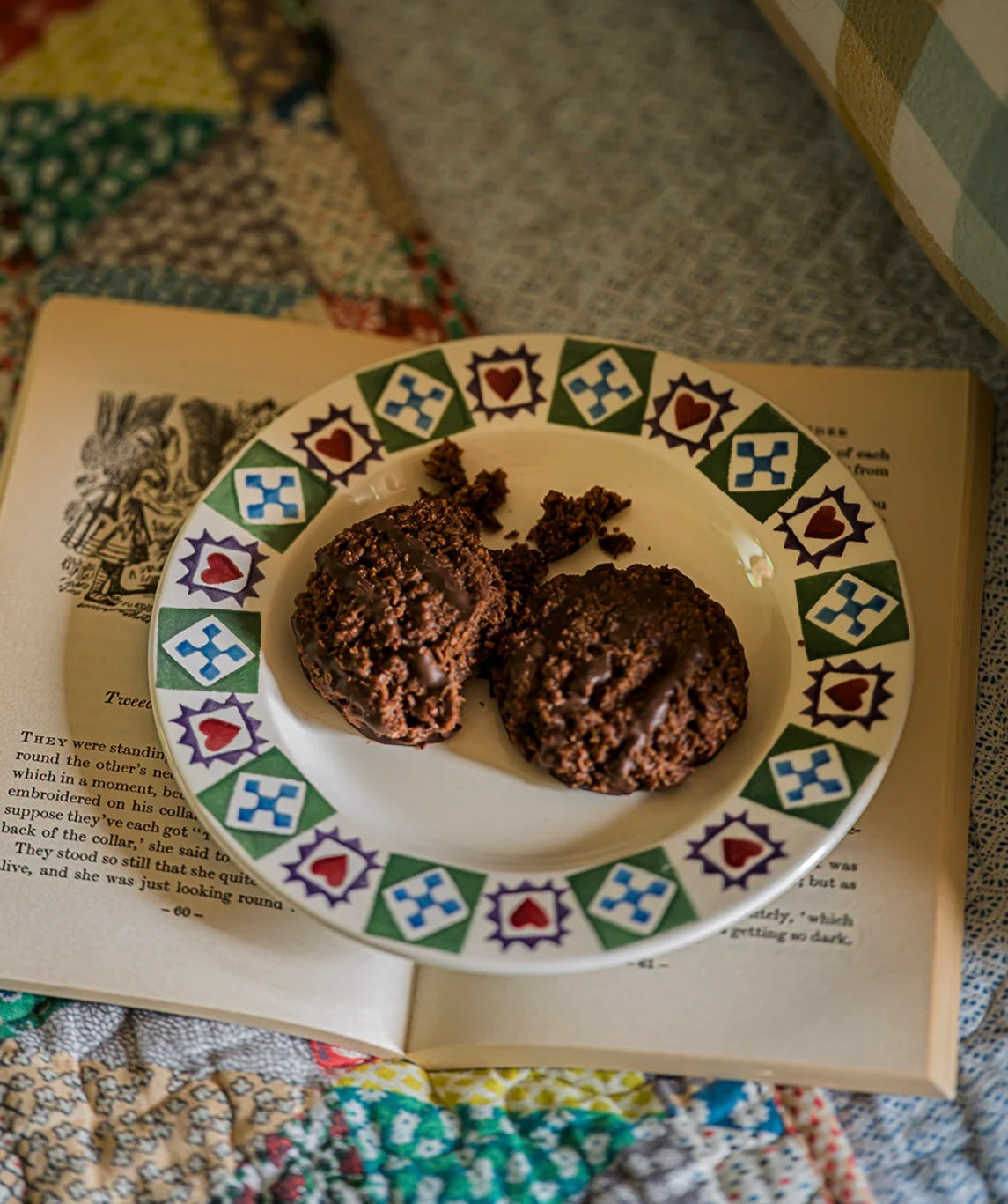 Emma Bridgewater Christmas Quilt 6 1/2"  Plate