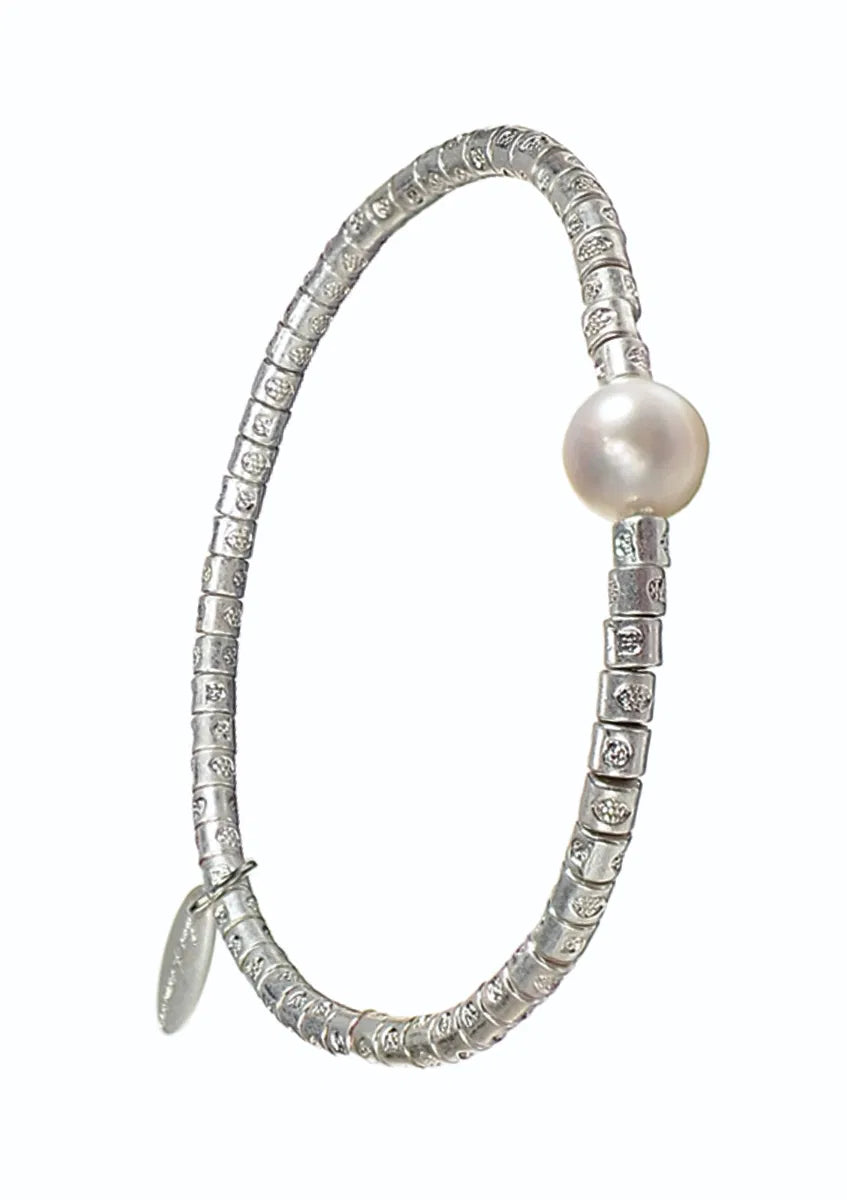 Natural Pearl / Embossed Bugle Beads Bracelet