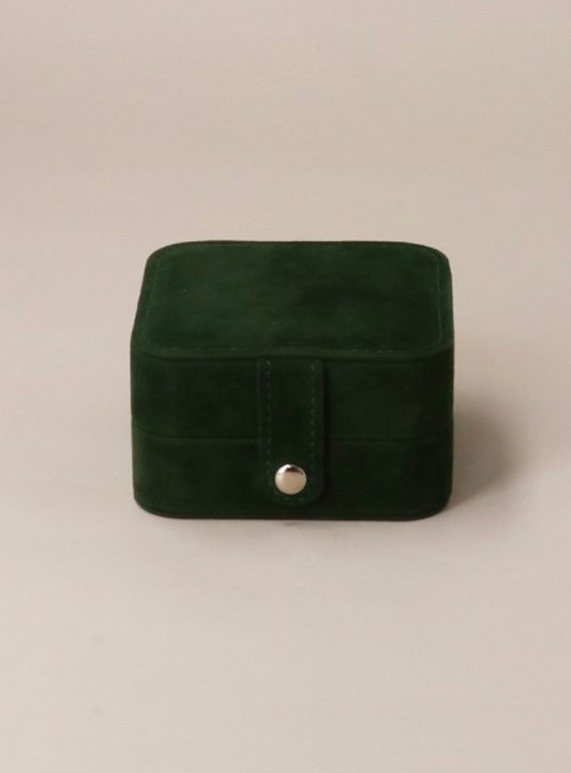 Green Velvet Square Jewellery Box