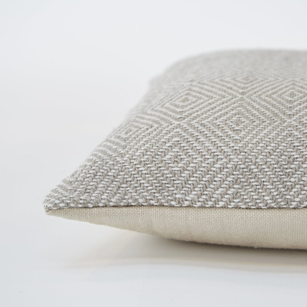 Diamond Cushion - Chinchilla
